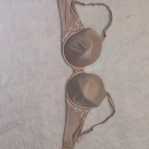 SIZE 38DDD Nude Victoria's Secret t shirt bra